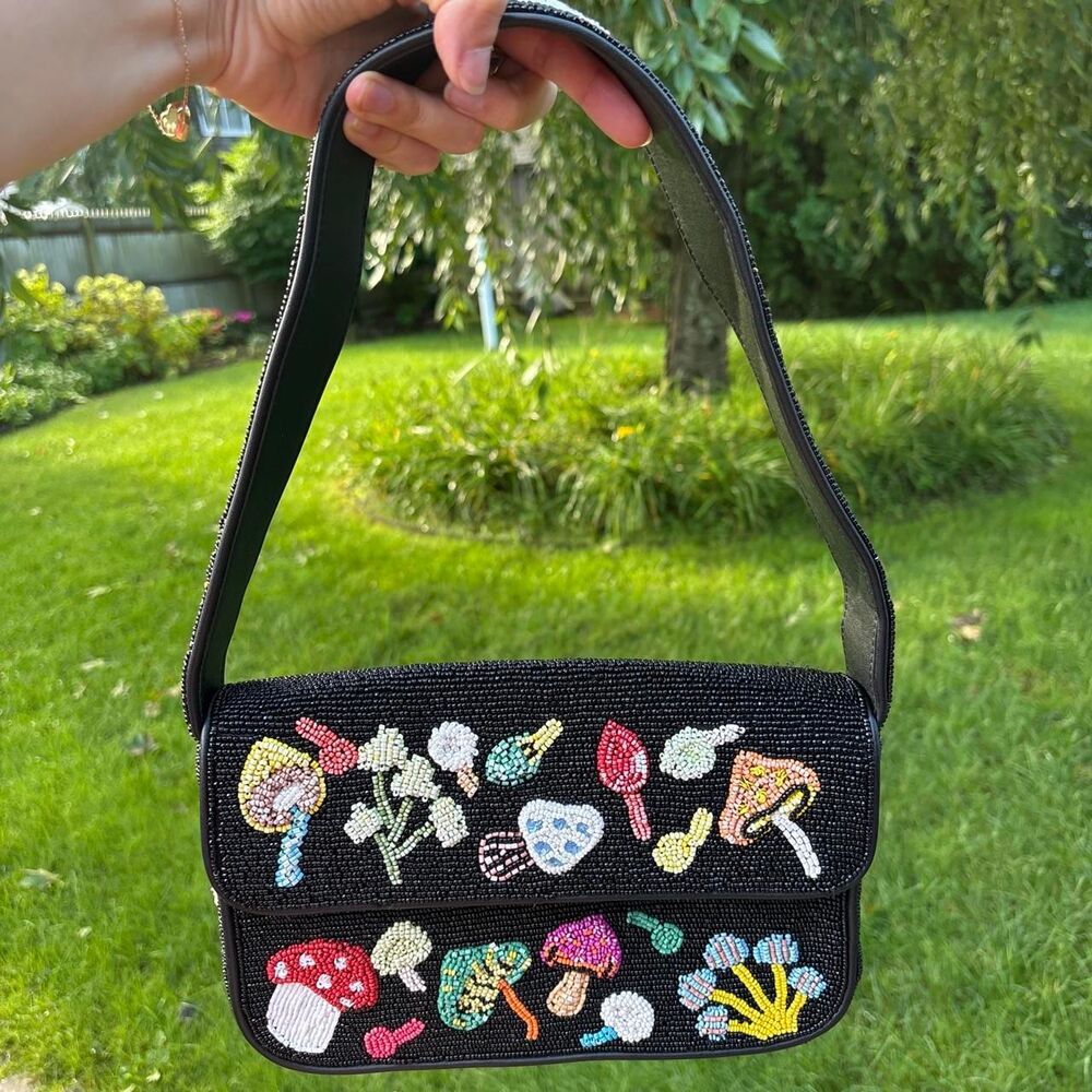 STAUD Mushroom Tommy Shoulder Bag